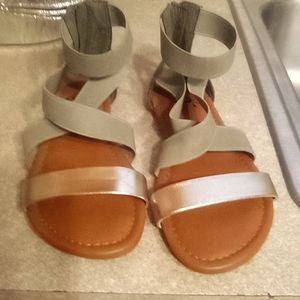 Shoe